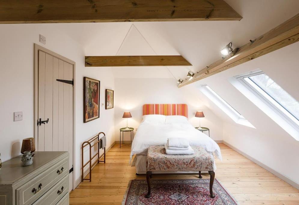 Stylish Cottage In The Pewsey Vale Marlborough Extérieur photo