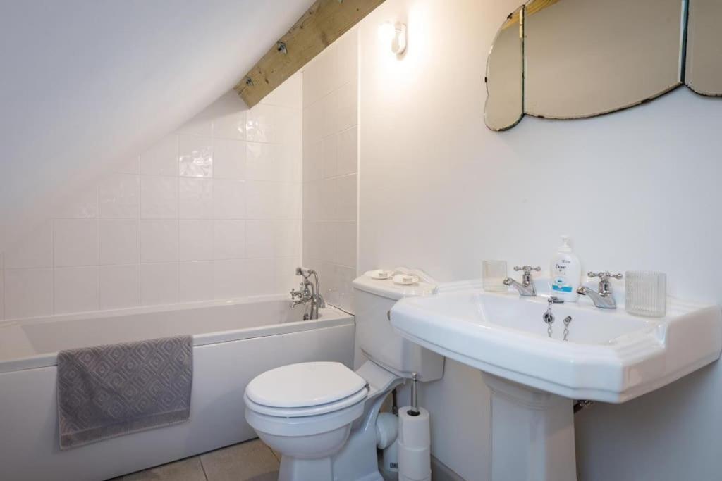 Stylish Cottage In The Pewsey Vale Marlborough Extérieur photo