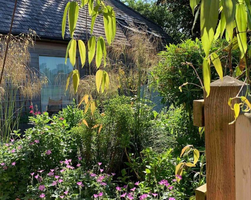 Stylish Cottage In The Pewsey Vale Marlborough Extérieur photo